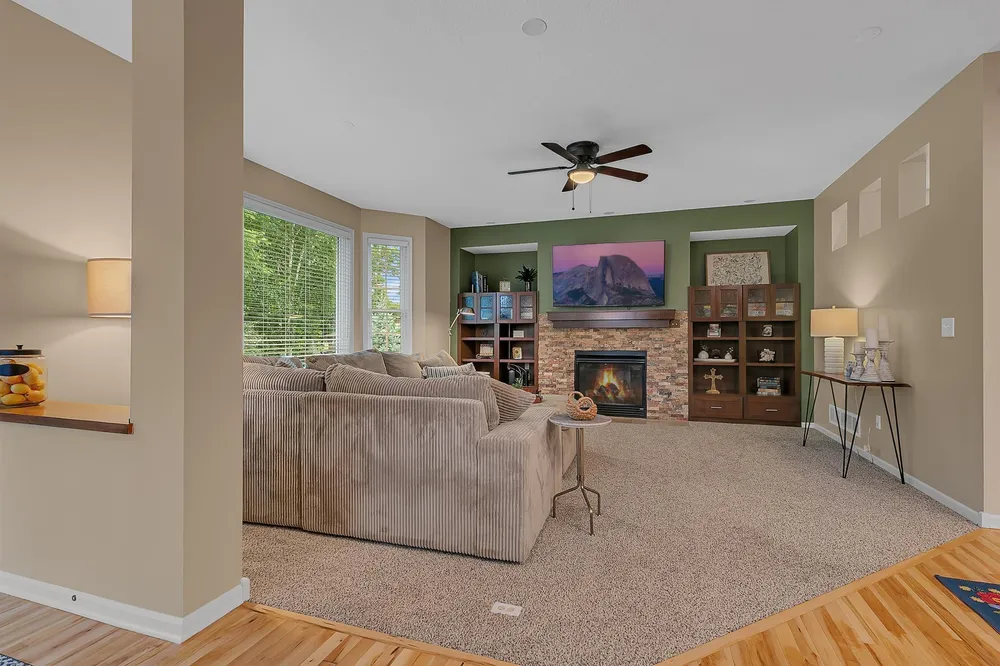 3373 Couchtown Path, Rosemount, MN 55068