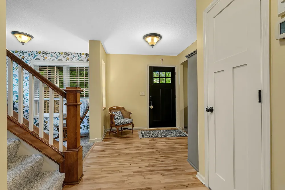 3373 Couchtown Path, Rosemount, MN 55068