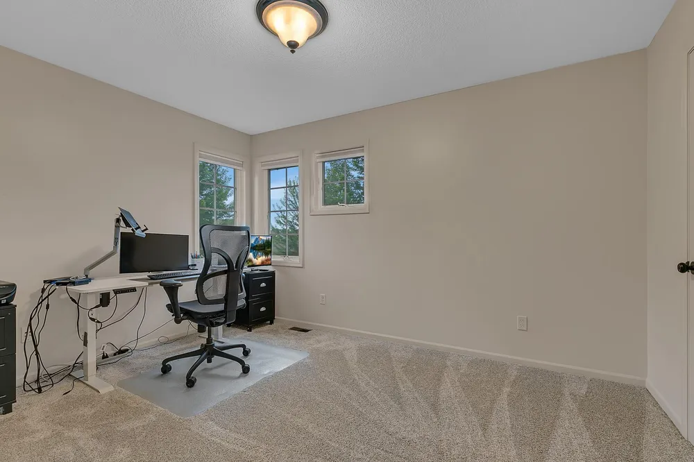 3373 Couchtown Path, Rosemount, MN 55068