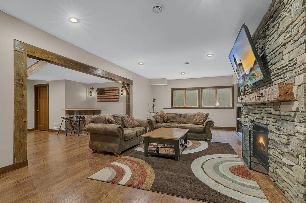 3373 Couchtown Path, Rosemount, MN 55068