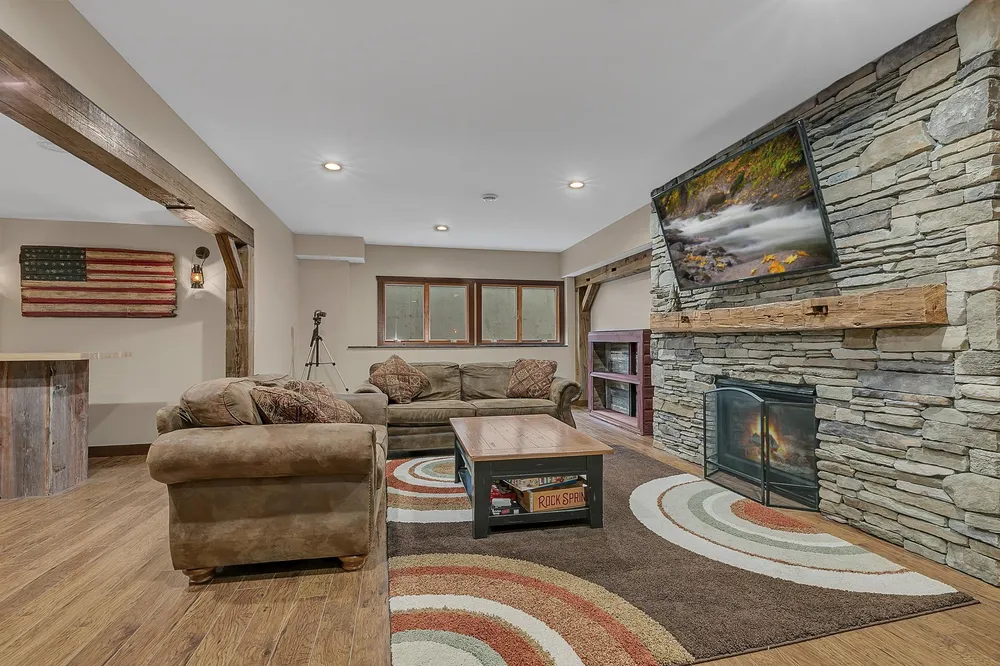 3373 Couchtown Path, Rosemount, MN 55068