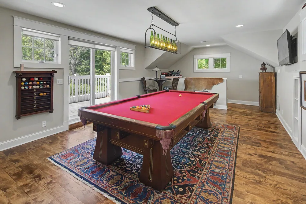 4202 Heathcote Rd, Deephaven, MN 55391