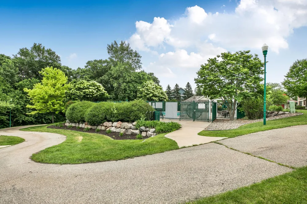 3373 Couchtown Path, Rosemount, MN 55068