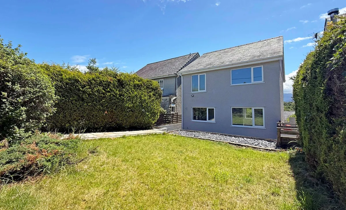 Bryn Eglwys, Penisarwaun, Caernarfon, Gwynedd, LL55