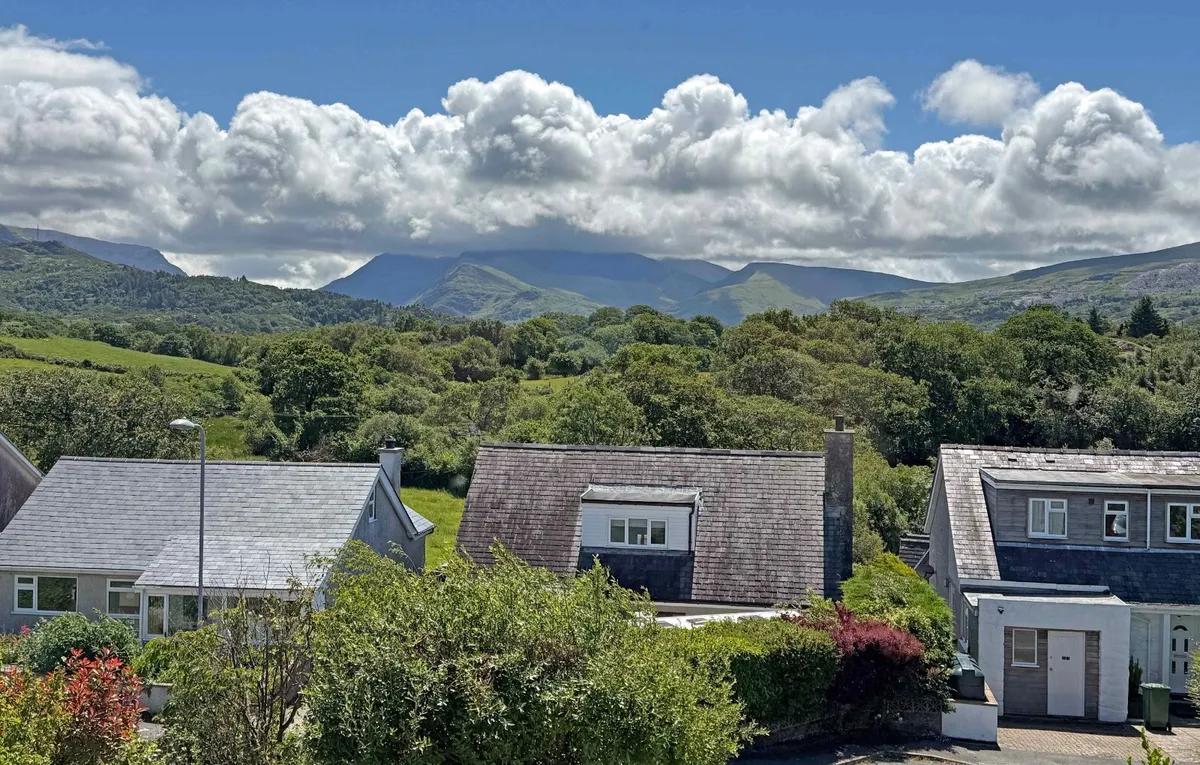 Bryn Eglwys, Penisarwaun, Caernarfon, Gwynedd, LL55