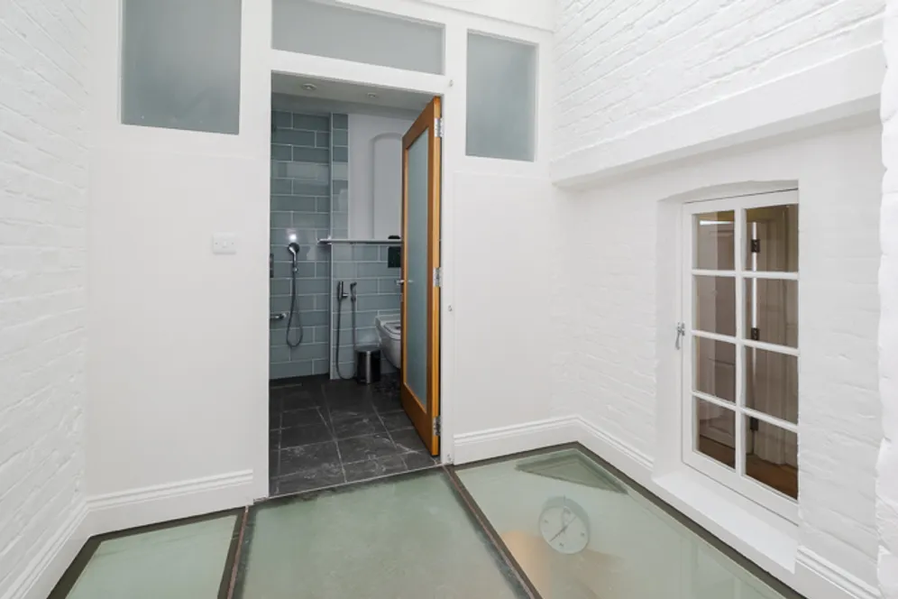 Newark Street, London, E1 photo 16
