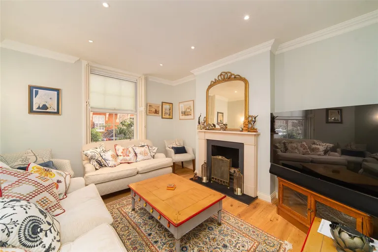 St. Loo Avenue, Chelsea, London, SW3