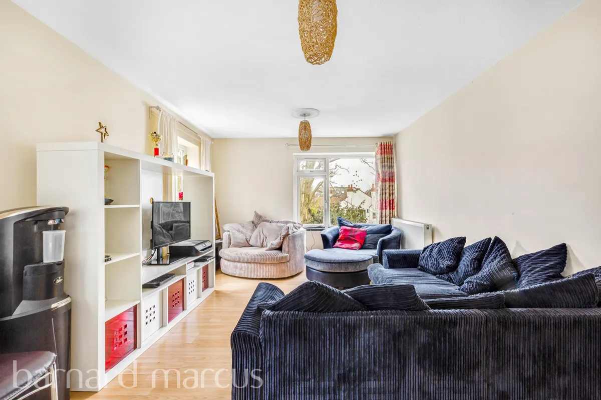 Woodcote Road, WALLINGTON