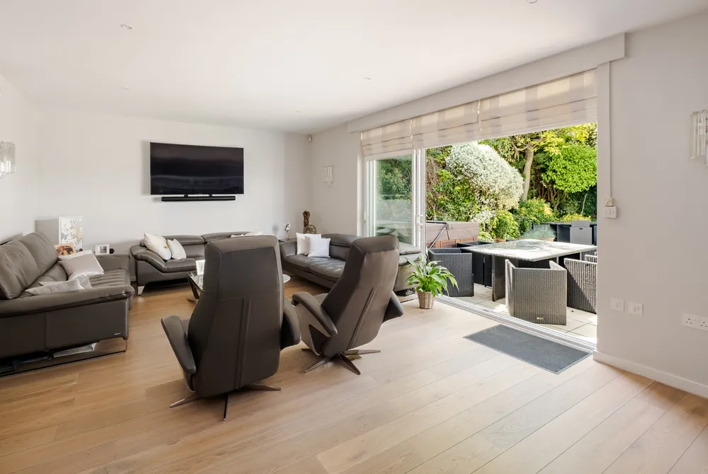 16A The Bishops Avenue, London, N2