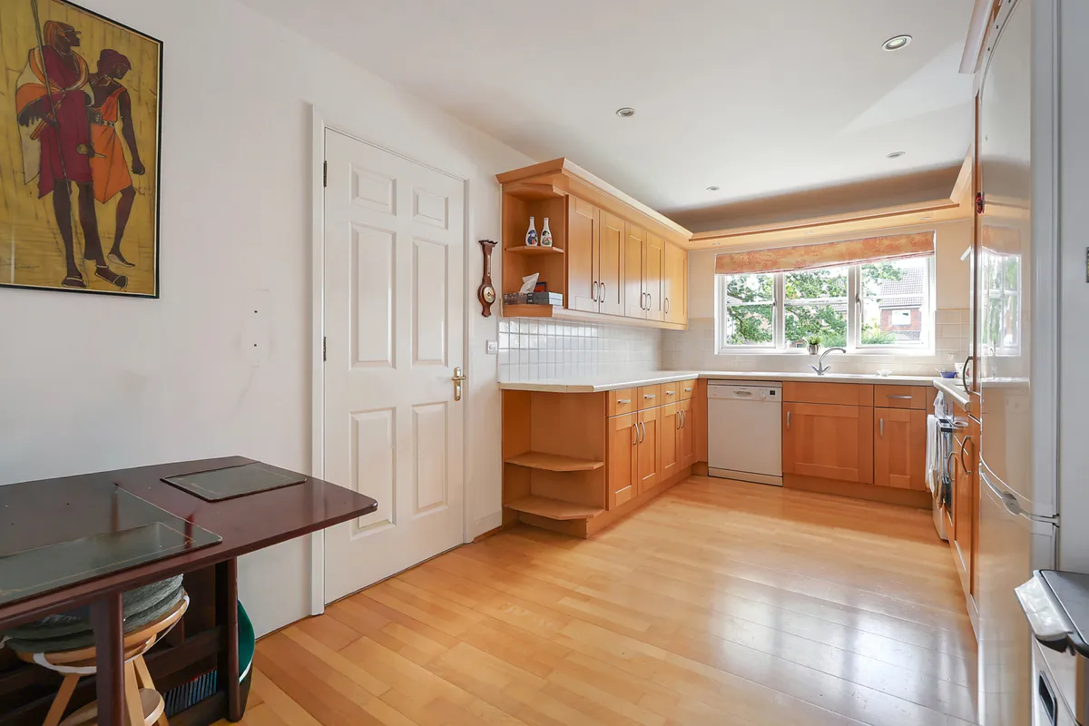 Jennings Way, Horley, Surrey, RH6