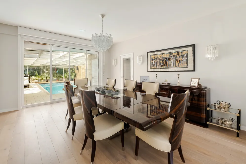 16A The Bishops Avenue, London, N2 photo 3