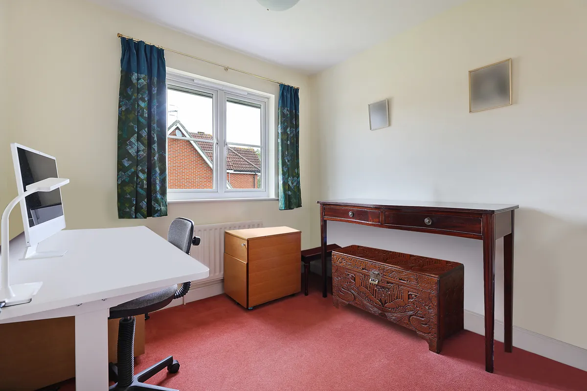 Jennings Way, Horley, Surrey, RH6