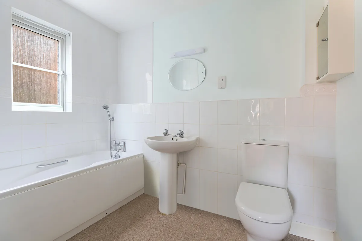 Jennings Way, Horley, Surrey, RH6