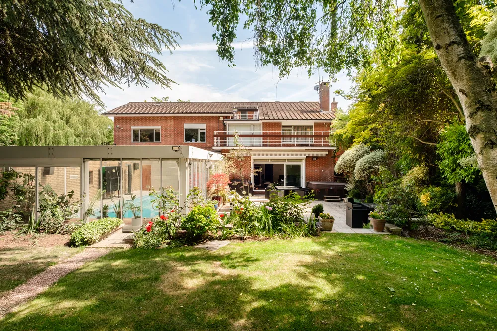 16A The Bishops Avenue, London, N2