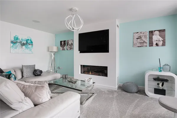Bradshaw Close, Wilmslow, SK9 photo 5