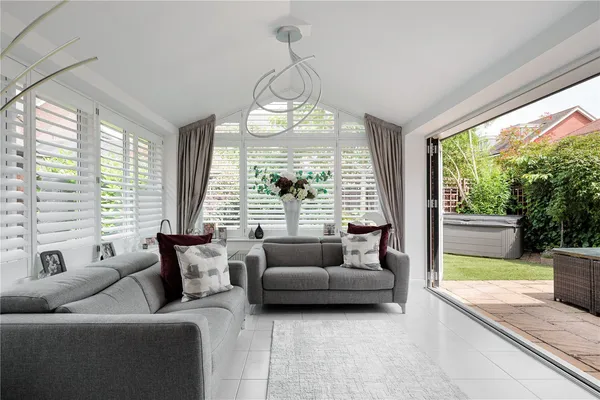 Bradshaw Close, Wilmslow, SK9 photo 12