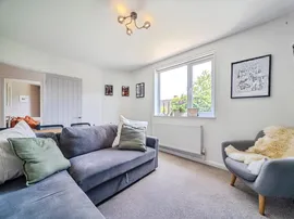Drakeloe Close, Woburn, Milton Keynes thumb 3