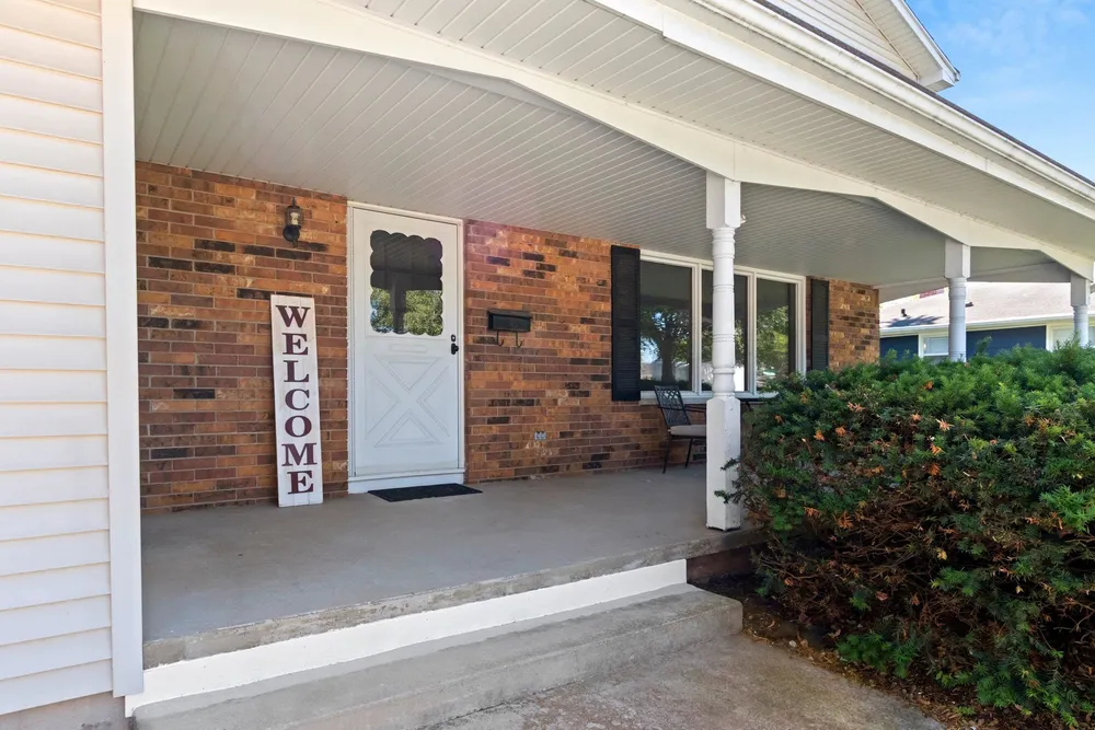406 Saint Jude St, Green Bay, WI 54303