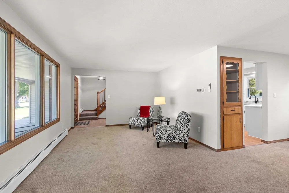 406 Saint Jude St, Green Bay, WI 54303