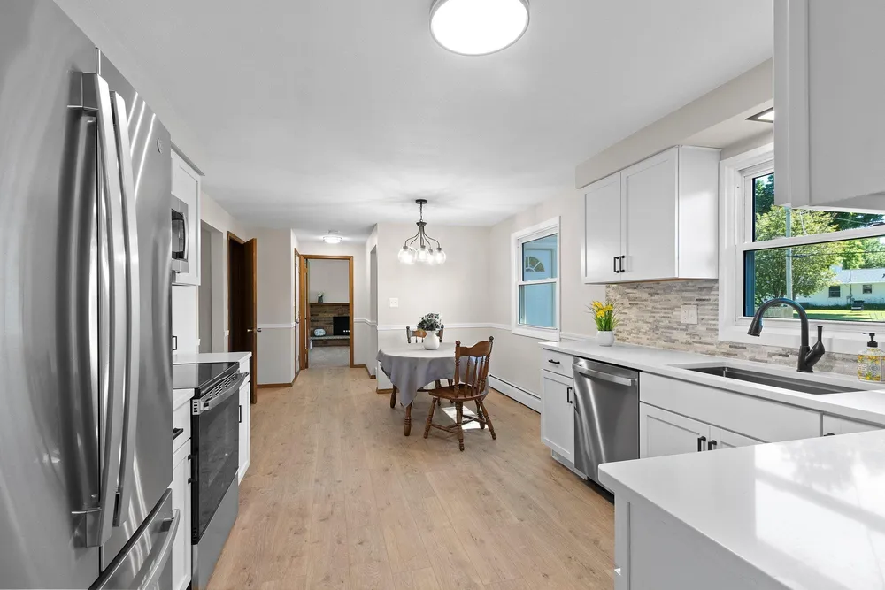 406 Saint Jude St, Green Bay, WI 54303