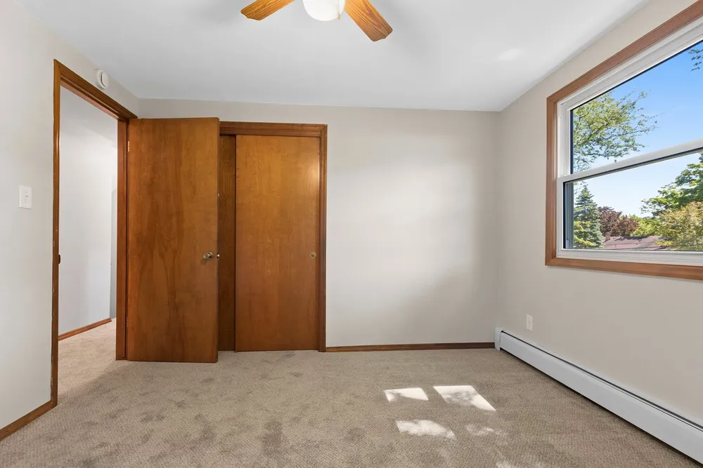 406 Saint Jude St, Green Bay, WI 54303