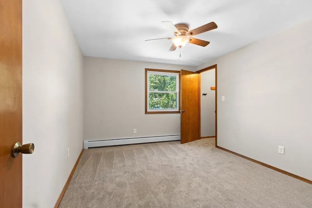 406 Saint Jude St, Green Bay, WI 54303