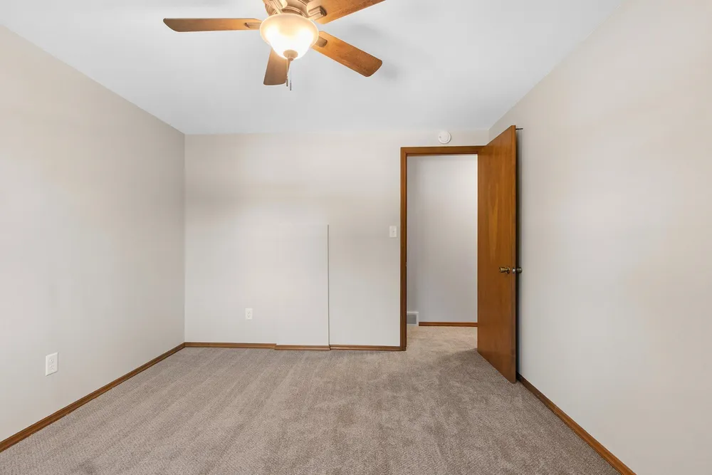 406 Saint Jude St, Green Bay, WI 54303