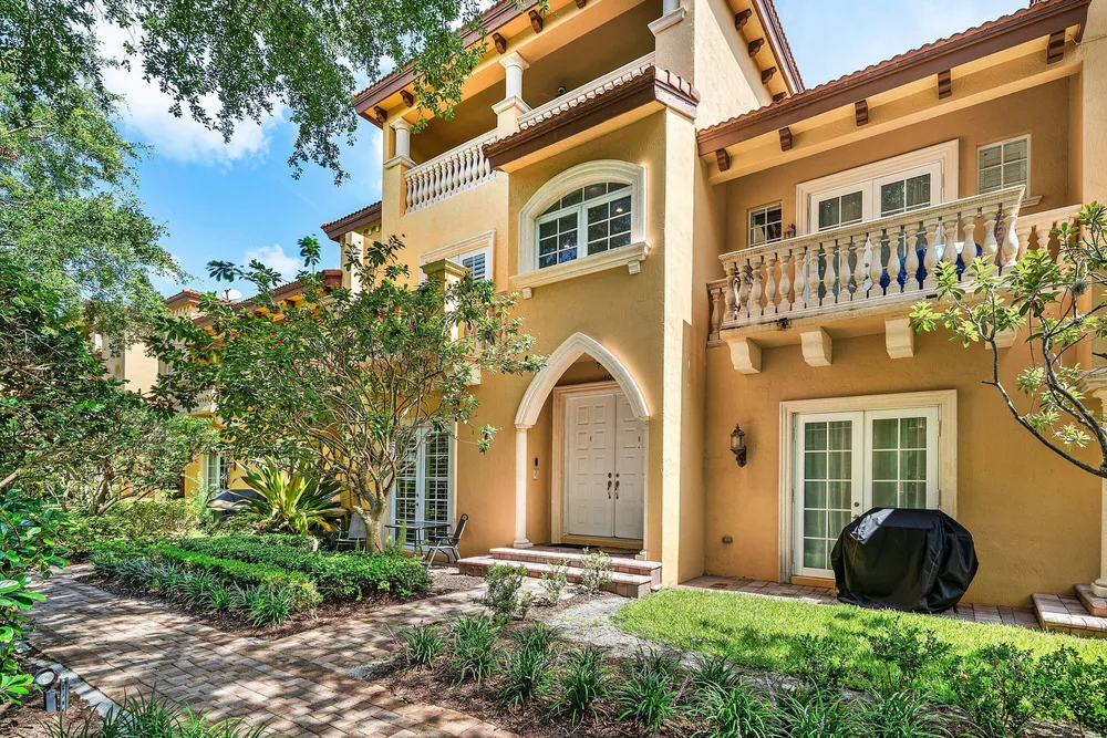 400 NE 69th Circle, Boca Raton, FL 33487