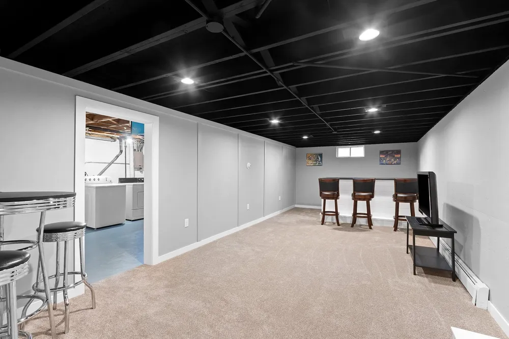 406 Saint Jude St, Green Bay, WI 54303