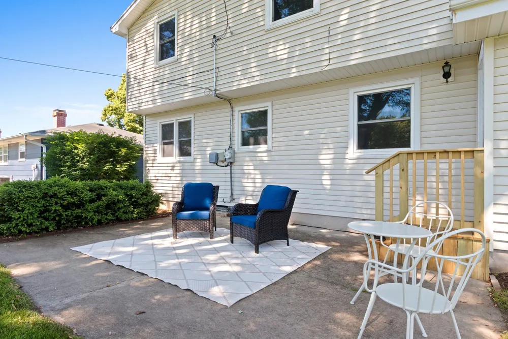 406 Saint Jude St, Green Bay, WI 54303