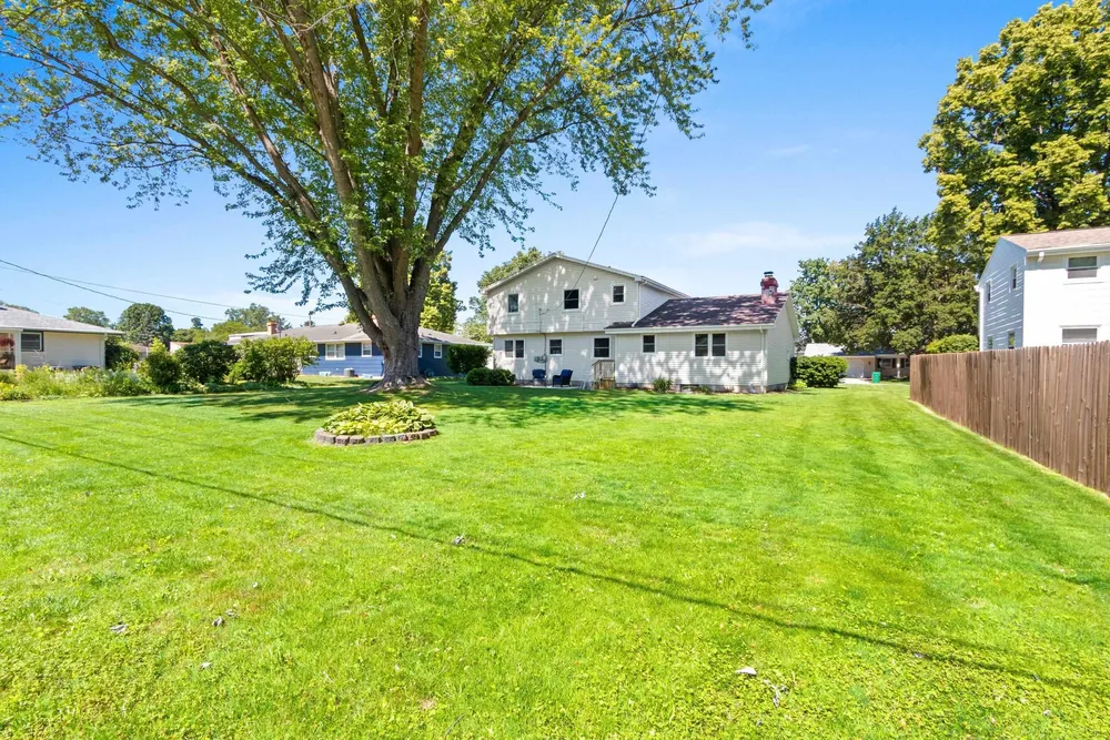406 Saint Jude St, Green Bay, WI 54303