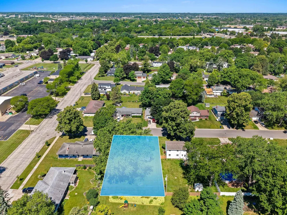 406 Saint Jude St, Green Bay, WI 54303
