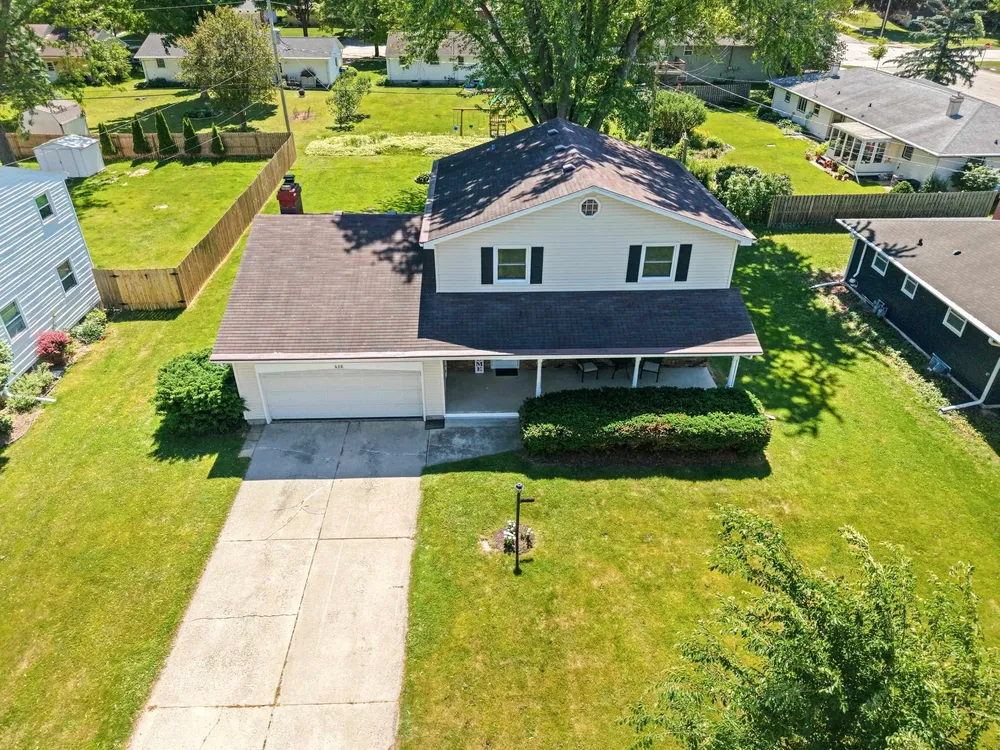 406 Saint Jude St, Green Bay, WI 54303