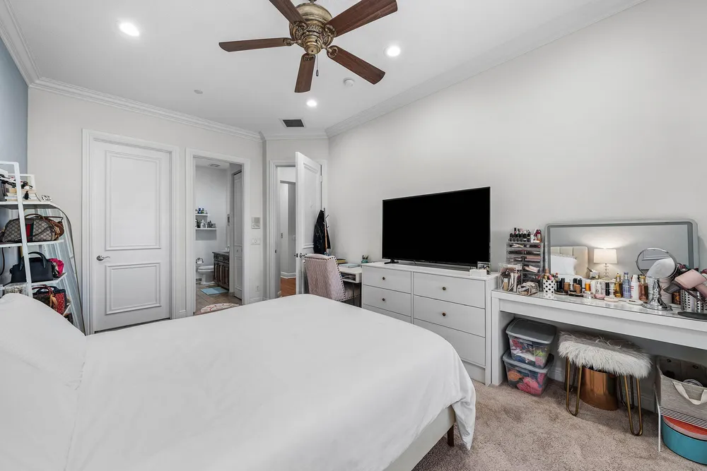 400 NE 69th Circle, Boca Raton, FL 33487