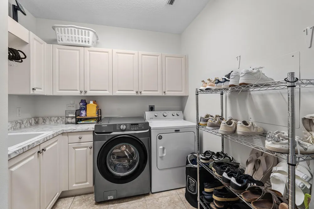 400 NE 69th Circle, Boca Raton, FL 33487