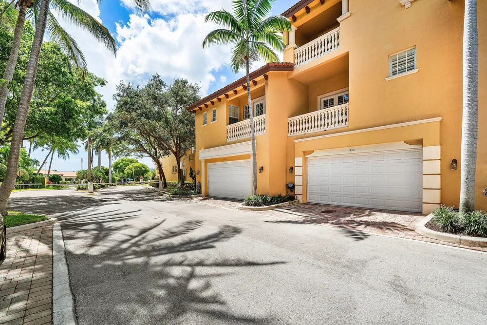 400 NE 69th Circle, Boca Raton, FL 33487