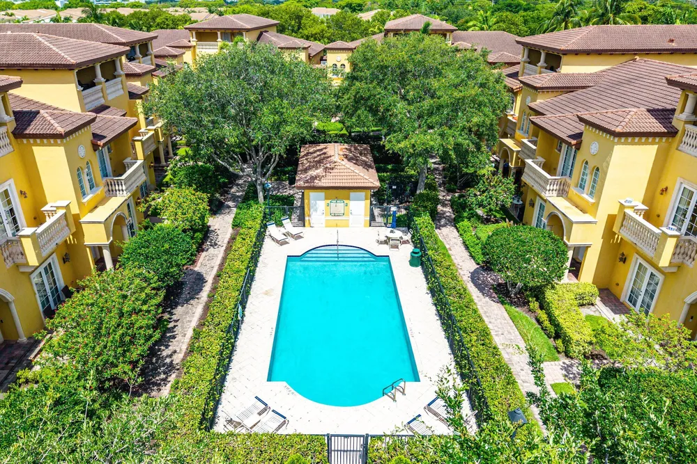 400 NE 69th Circle, Boca Raton, FL 33487