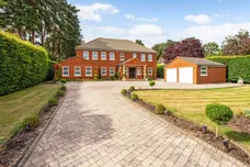 Heath Rise, Virginia Water GU25 photo 1