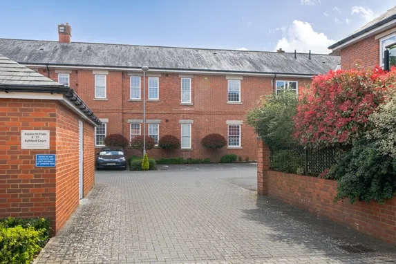 Glanville Way, Epsom KT19