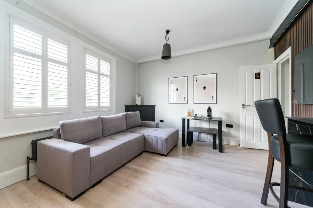 Northfield Avenue Ealing W13 photo 2