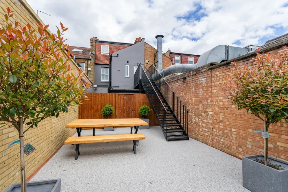 Northfield Avenue Ealing W13 photo 5