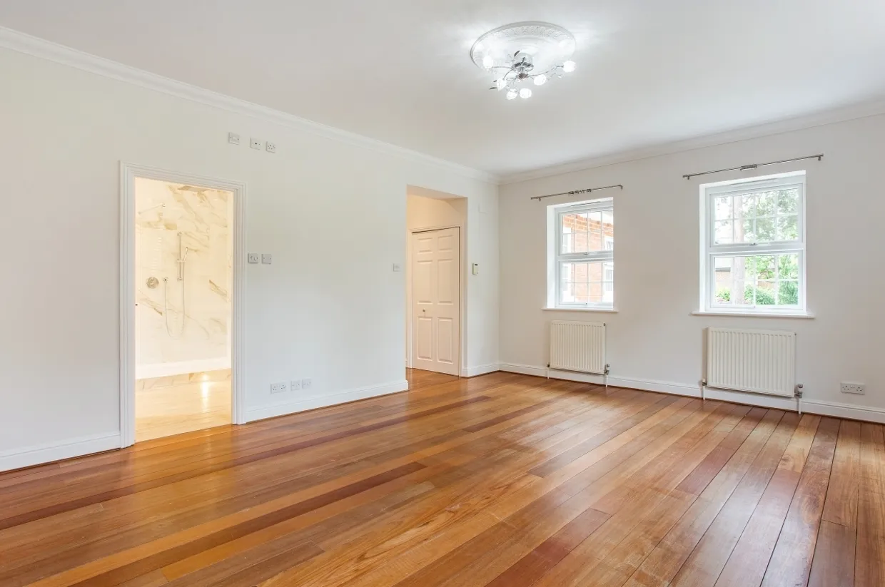 Heath Rise, Virginia Water GU25 photo 11