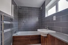 Waverton Road London SW18 photo 4