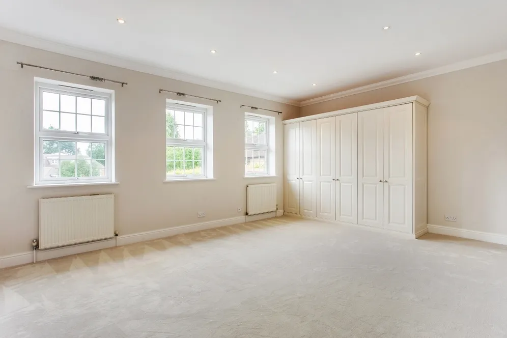 Heath Rise, Virginia Water GU25 photo 13
