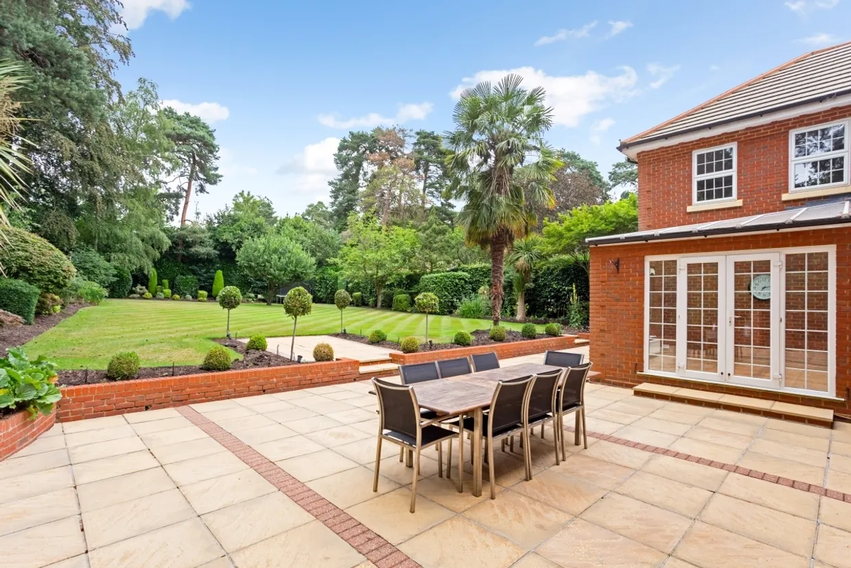 Heath Rise, Virginia Water GU25 photo 20