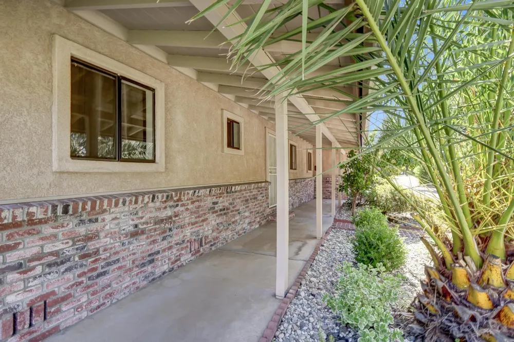 6030 Palm Dr, Carmichael, CA 95608
