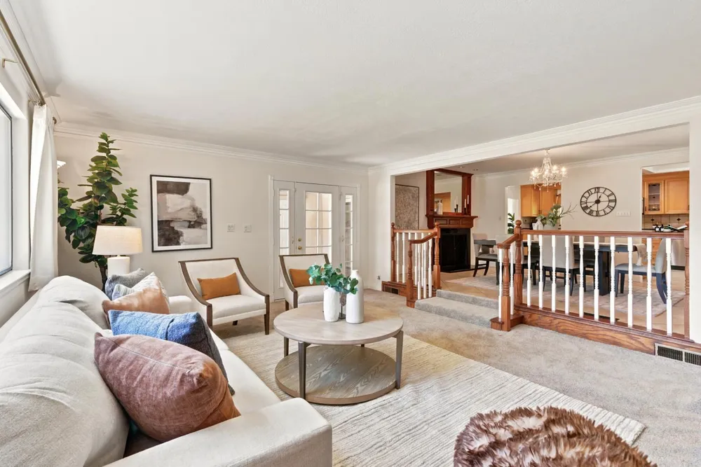 6030 Palm Dr, Carmichael, CA 95608