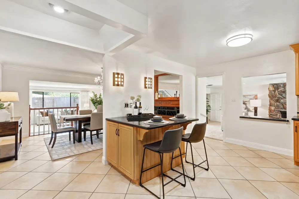 6030 Palm Dr, Carmichael, CA 95608