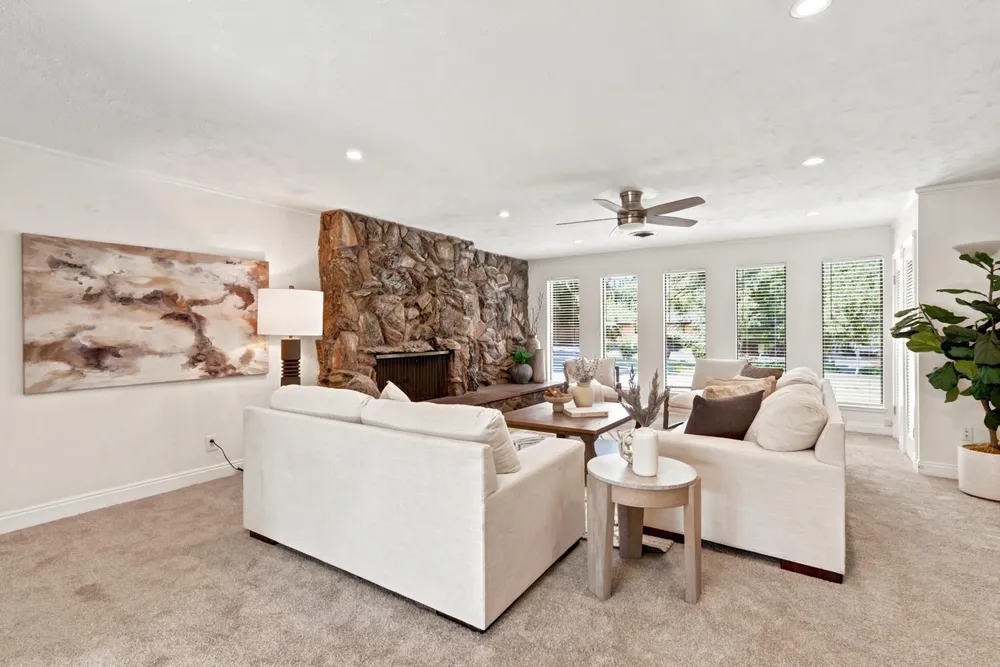 6030 Palm Dr, Carmichael, CA 95608
