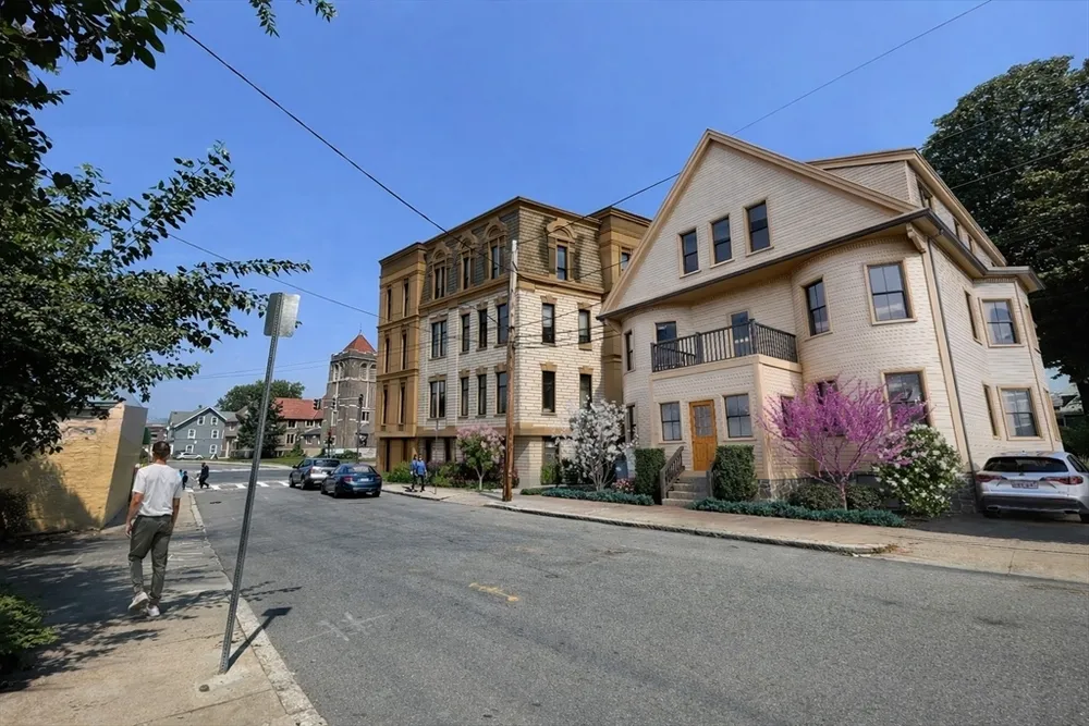 556 Cambridge St, Boston, MA 02134